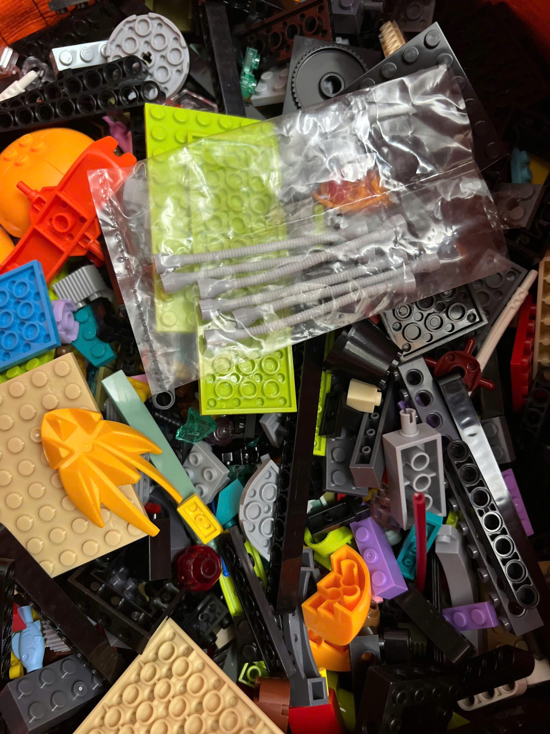 1 kí gạch lộn xộn gạch mới 100% 1 kí gạch lộn xộn gạch mới 100%