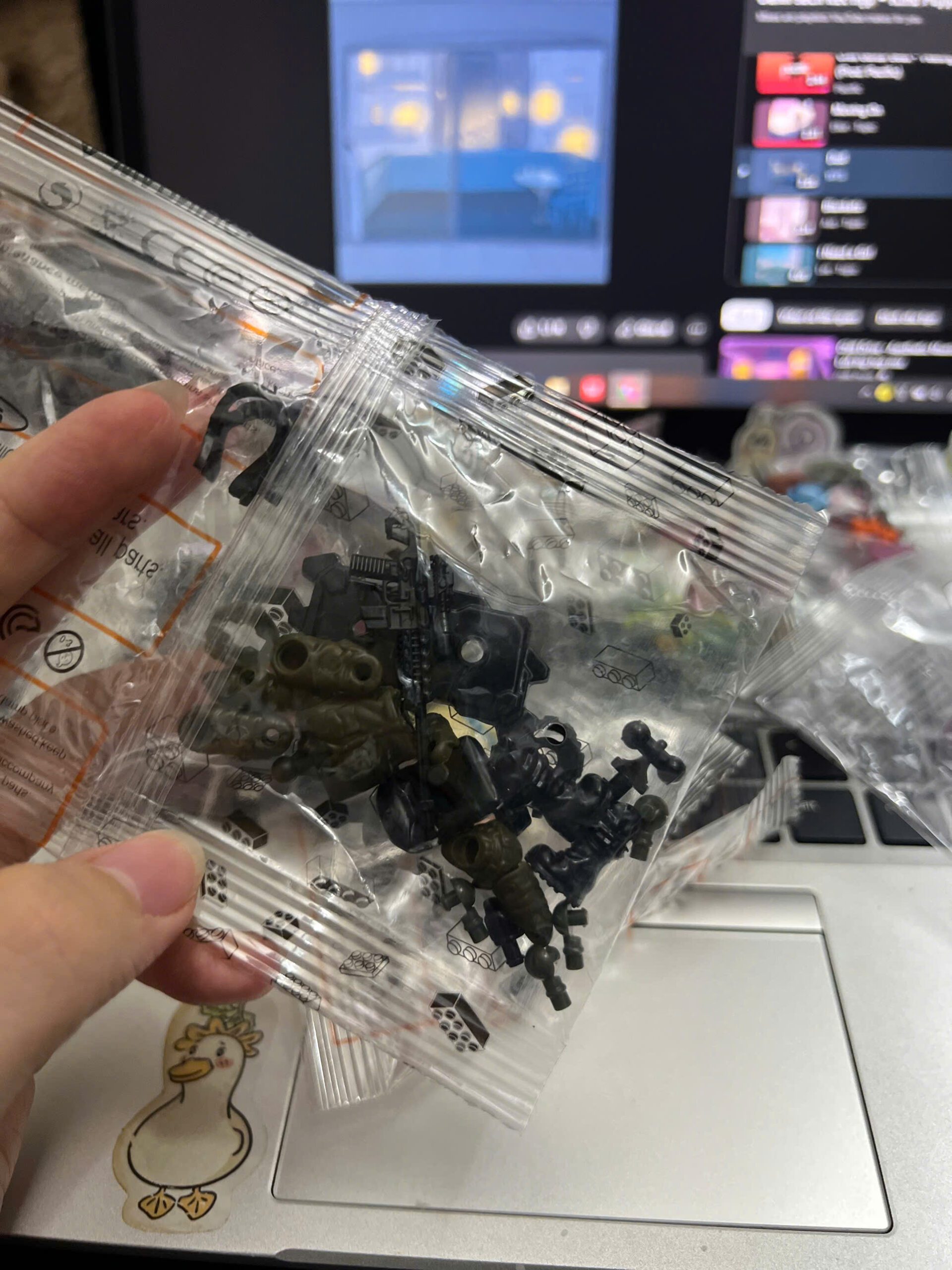 1 kí gạch lộn xộn gạch mới 100% 1 kí gạch lộn xộn gạch mới 100%